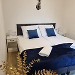 Jelen Pod Grapom *